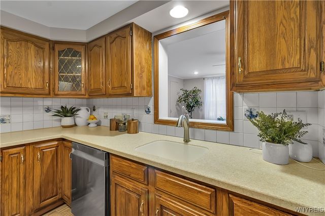 244 Hamilton Drive, Amherst, NY 14226