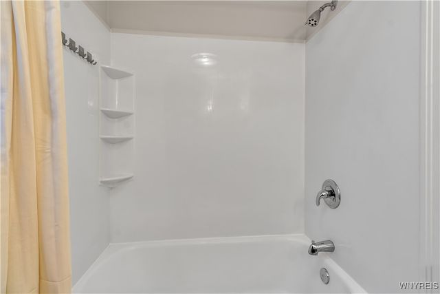 244 Hamilton Drive, Amherst, NY 14226