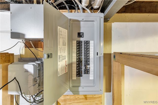 244 Hamilton Drive, Amherst, NY 14226