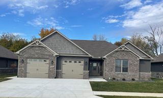 9504 W Tradition Drive, Yorktown, IN 47396