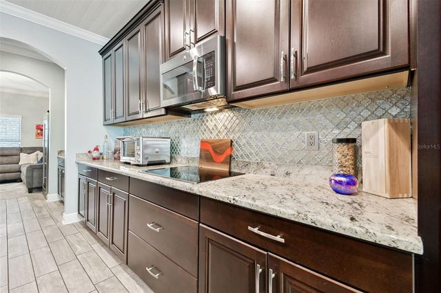 18779 DEER TRACKS LOOP, Lutz, FL 33558