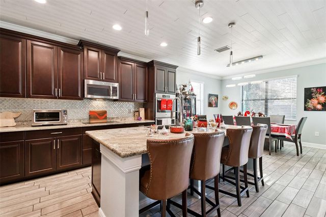 18779 DEER TRACKS LOOP, Lutz, FL 33558