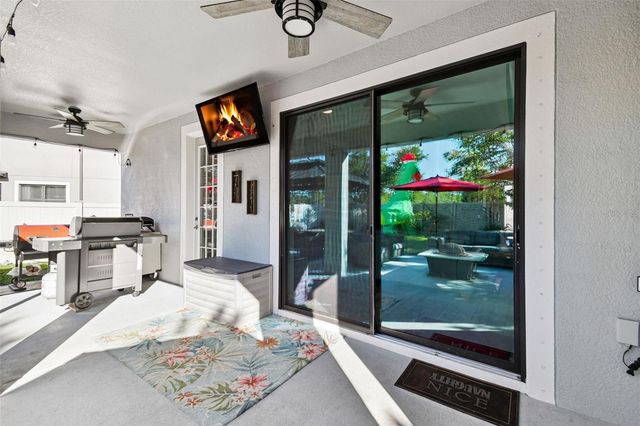 18779 DEER TRACKS LOOP, Lutz, FL 33558