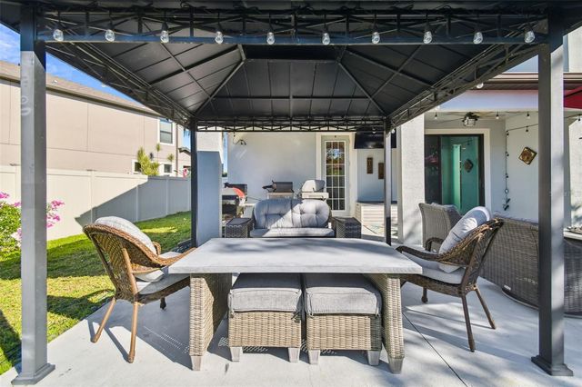 18779 DEER TRACKS LOOP, Lutz, FL 33558