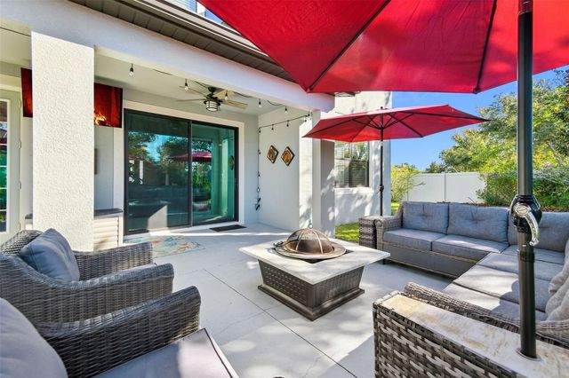 18779 DEER TRACKS LOOP, Lutz, FL 33558