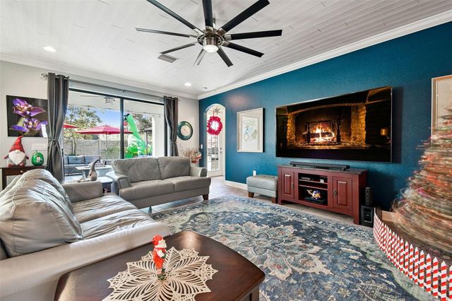 18779 DEER TRACKS LOOP, Lutz, FL 33558