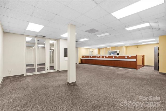 704 N Cannon Boulevard, Kannapolis, NC 28083