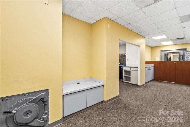 704 N Cannon Boulevard, Kannapolis, NC 28083