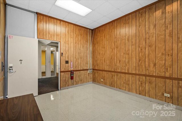 704 N Cannon Boulevard, Kannapolis, NC 28083