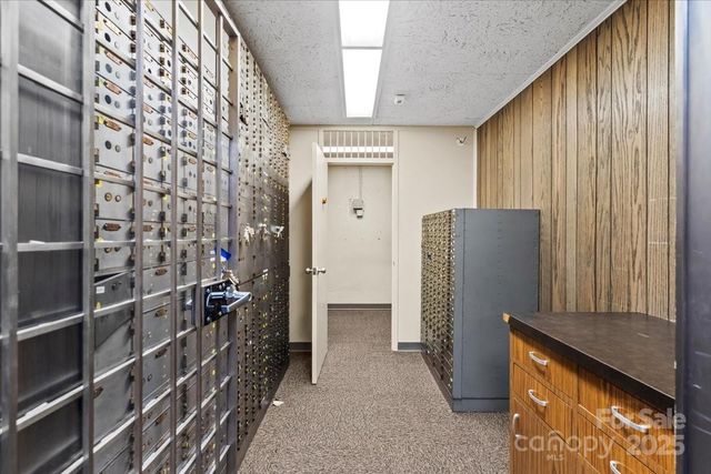 704 N Cannon Boulevard, Kannapolis, NC 28083