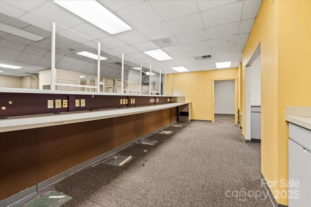 704 N Cannon Boulevard, Kannapolis, NC 28083