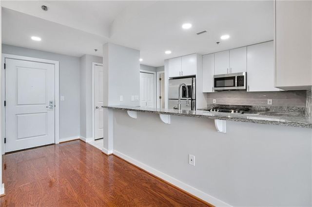 3338 Peachtree Road NE 2401, Atlanta, GA 30326