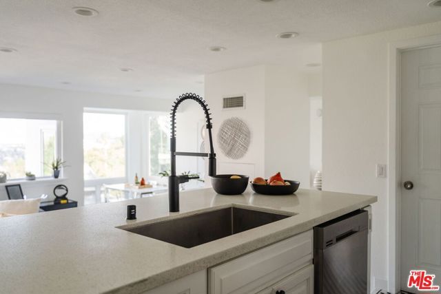 4110 Vanetta Place, Studio City (los Angeles), CA 91604