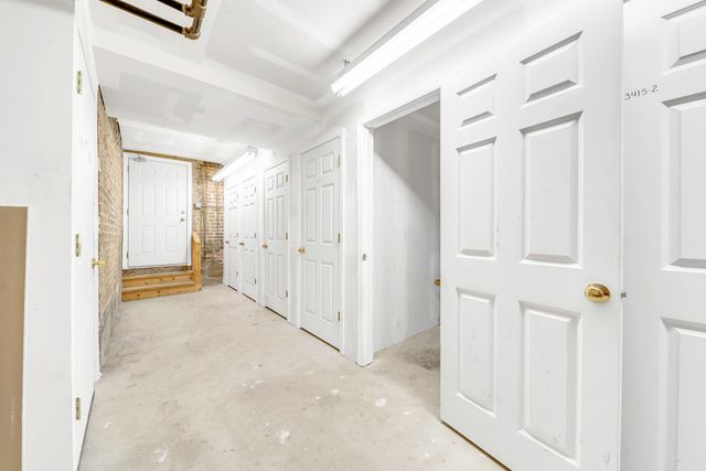 3425 W Berteau Avenue 2, Chicago, IL 60618