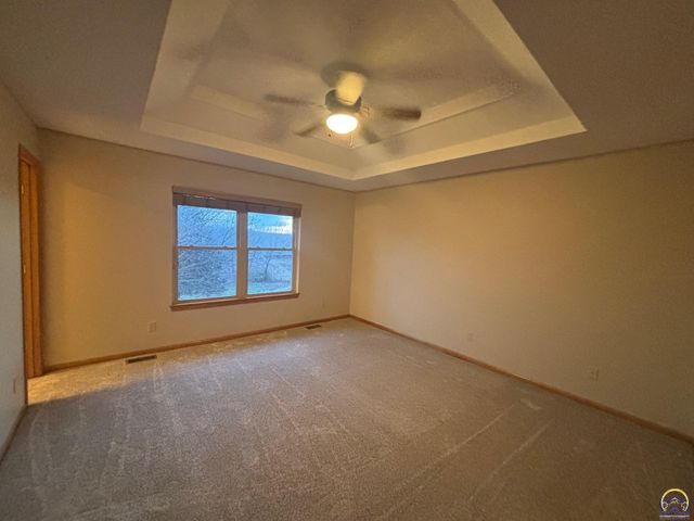 2307 SE Capricorn AVE, Topeka, KS 66605