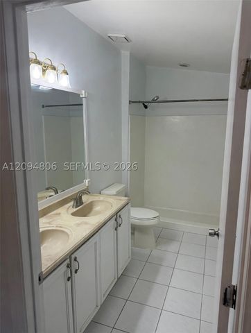 33 Bentwater Cir, Boynton Beach, FL 33426