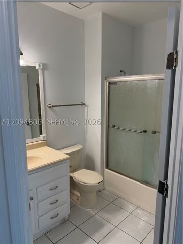 33 Bentwater Cir, Boynton Beach, FL 33426