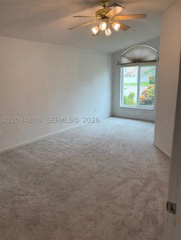 33 Bentwater Cir, Boynton Beach, FL 33426