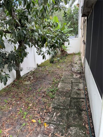 33 Bentwater Cir, Boynton Beach, FL 33426