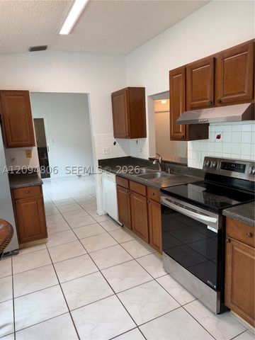 33 Bentwater Cir, Boynton Beach, FL 33426