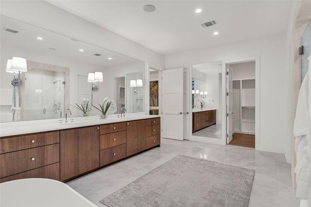 4300 Amarra DR 6, Austin, TX 78735