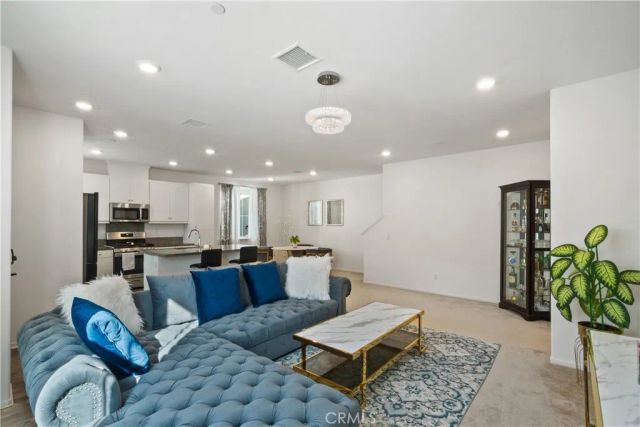 5604 Altamura Way 10, Fontana, CA 92336