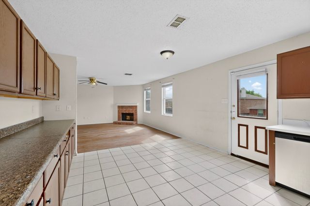 602 Flooded Gum Street, Arlington, TX 76002