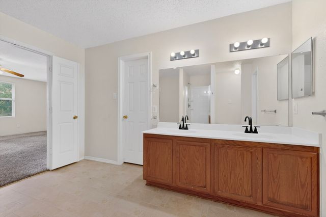 602 Flooded Gum Street, Arlington, TX 76002