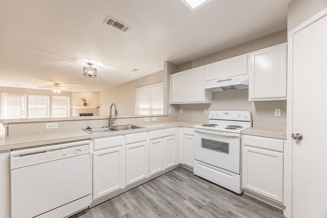 2831 Grandview Drive, Grand Prairie, TX 75052