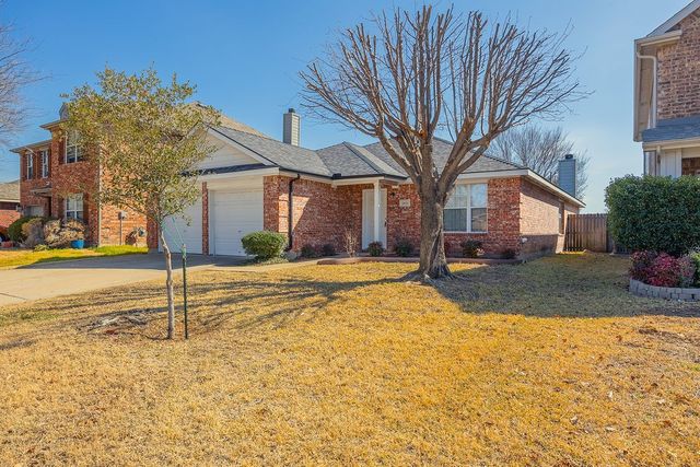 2831 Grandview Drive, Grand Prairie, TX 75052