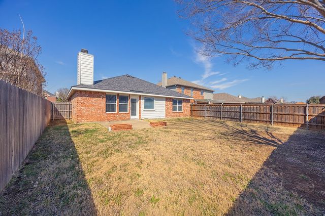 2831 Grandview Drive, Grand Prairie, TX 75052