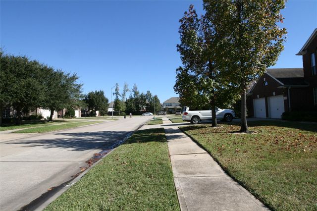 2915 Blue Fovant Court, Spring, TX 77388