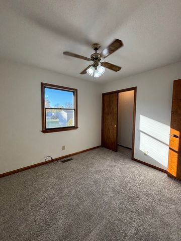 2109 Mallard Drive, Mahomet, IL 61853