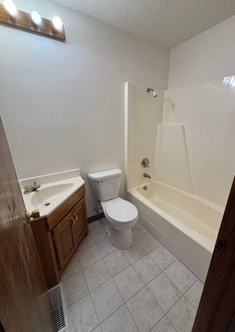 2109 Mallard Drive, Mahomet, IL 61853