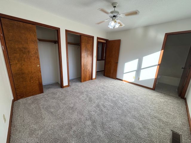 2109 Mallard Drive, Mahomet, IL 61853