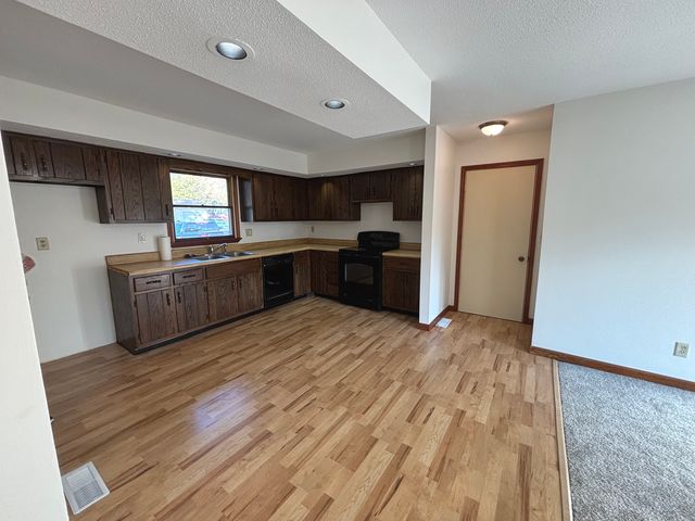 2109 Mallard Drive, Mahomet, IL 61853