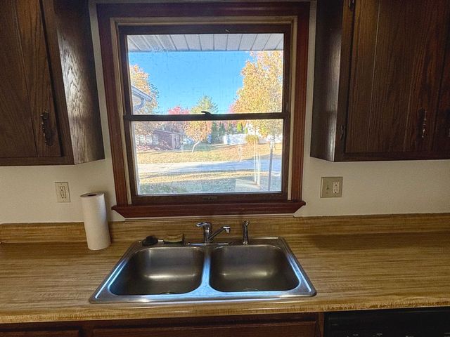 2109 Mallard Drive, Mahomet, IL 61853