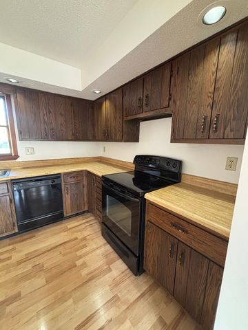 2109 Mallard Drive, Mahomet, IL 61853