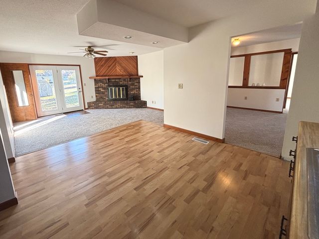 2109 Mallard Drive, Mahomet, IL 61853