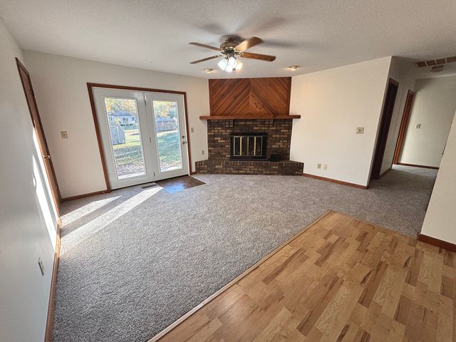 2109 Mallard Drive, Mahomet, IL 61853