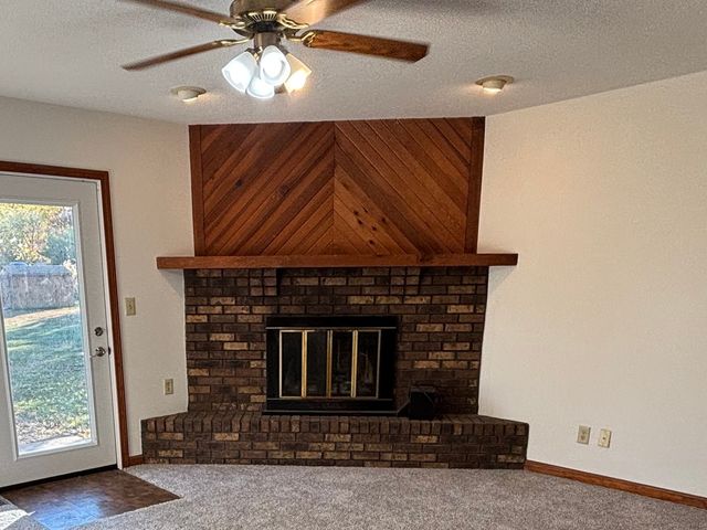 2109 Mallard Drive, Mahomet, IL 61853