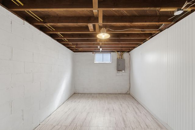 3608 59th Street, Des Moines, IA 50322