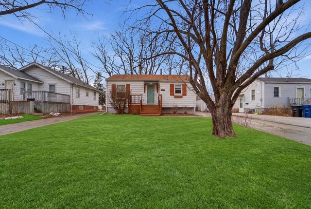 3608 59th Street, Des Moines, IA 50322