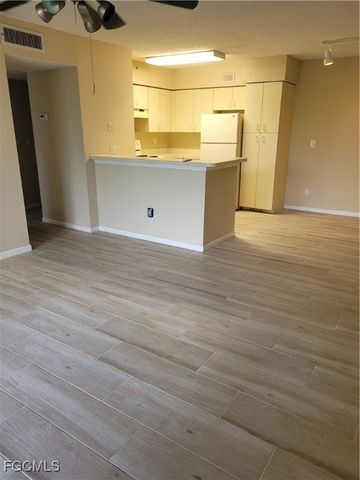 13521 Eagle Ridge DR 112, Fort Myers, FL 33912