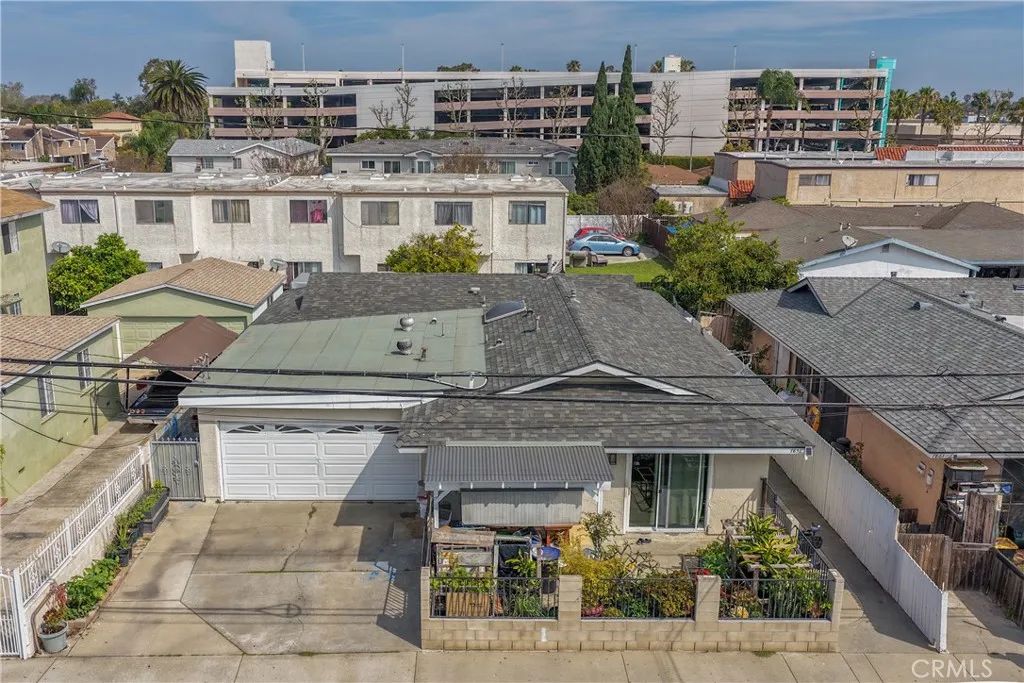 7851 Cypress, Huntington Beach, CA 92647