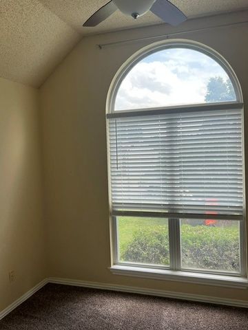 518 Clearwood Avenue, Springdale, AR 72764
