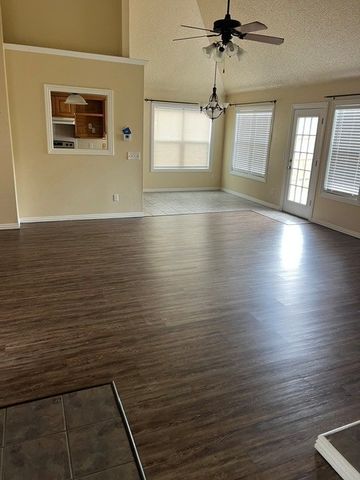 518 Clearwood Avenue, Springdale, AR 72764
