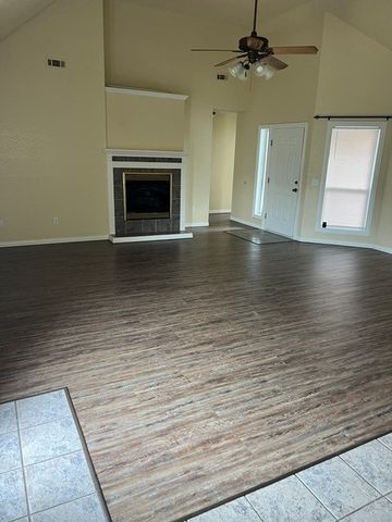 518 Clearwood Avenue, Springdale, AR 72764