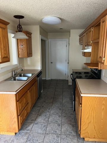 518 Clearwood Avenue, Springdale, AR 72764