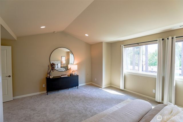 208 Ilwaco Place SE, Renton, WA 98059